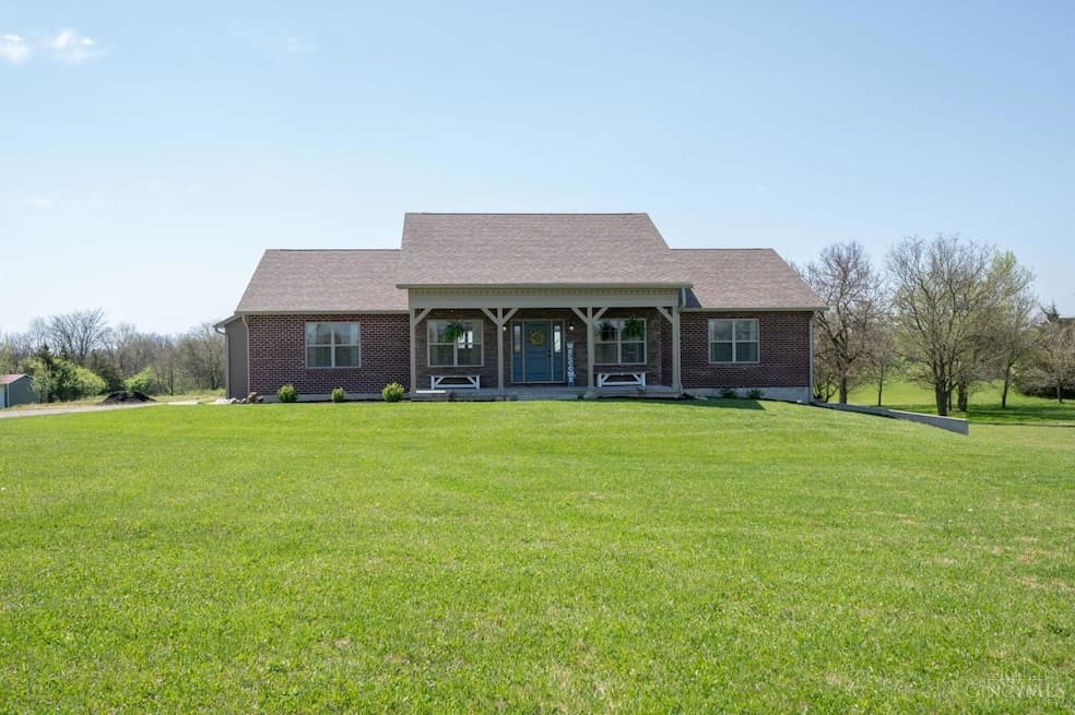 7887 Hamilton Scipio Rd, Okeana OH — 3 bed, 3 bath